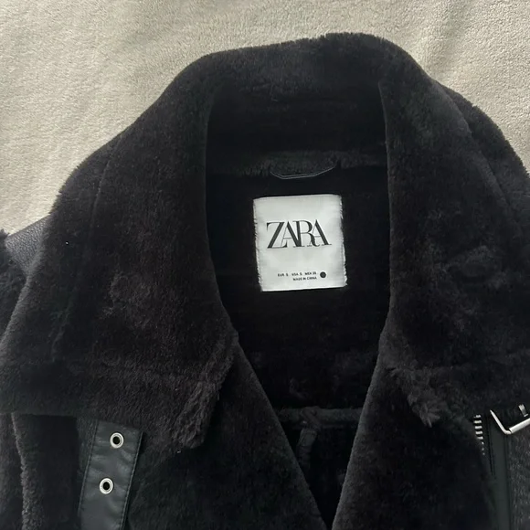 Zara Black Faux Fur Jacket - Picture 2 of 3